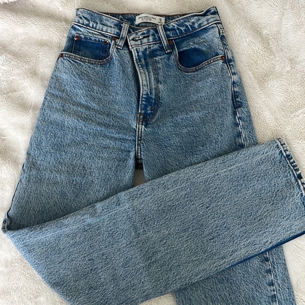 Abercrombie 90s straight ultra high rise jeans